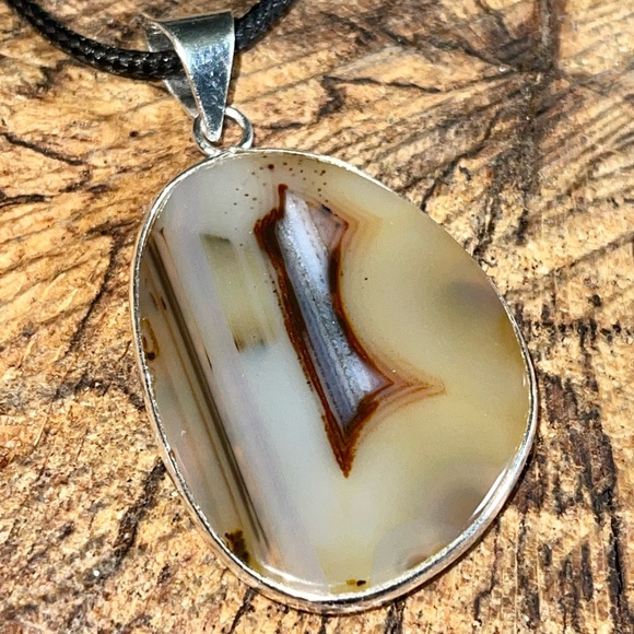 Yellow Stone Montana Fire Agate Pendant 2 1/4” - Picture 4 of 6